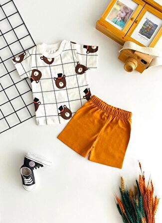 Neşeli Bebekler Şapklı Ayıcık Desen Kısa Kollu Şortlu Takım Kahve