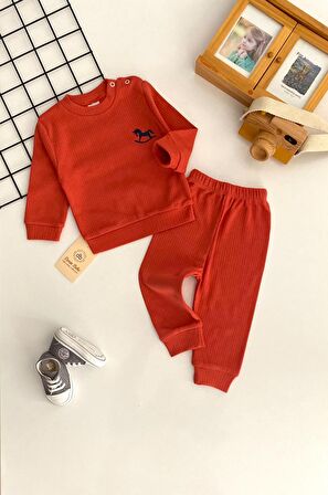 Neşeli Bebekler Nakışlı Desen Raporlu İki İplik Kumaş Takım Kiremit