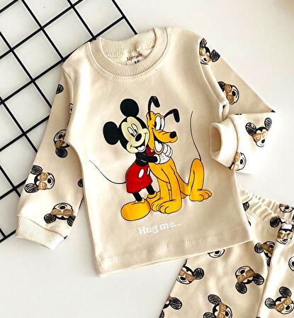 Neşeli Bebekler Baby Mickey ve Pluto Baskılı Pijama Takım Bej