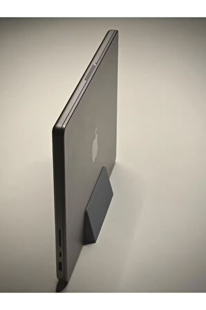 Just3dprintings MacBook Pro 14" Dikey Masaüstü Standı