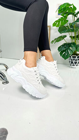 Günlük Kadın Sneaker Bağcıklı Yüksek Kalın Tabanlı Oval Burunlu Rahat Hafif Spor Ayakkabı 1001
