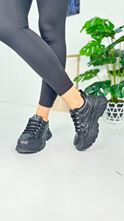 Günlük Kadın Sneaker Bağcıklı Yüksek Kalın Tabanlı Oval Burunlu Rahat Hafif Spor Ayakkabı 1001