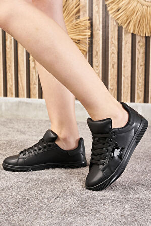 Günlük Kadın Sneaker Bağcıklı Yıldız Detaylı Tırtıklı Taban Oval Burunlu Rahat Spor Ayakkabı 602