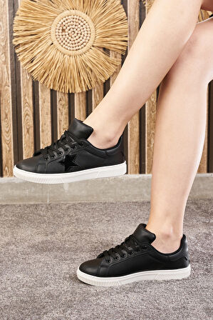 Günlük Kadın Sneaker Bağcıklı Yıldız Detaylı Tırtıklı Taban Oval Burunlu Rahat Spor Ayakkabı 602