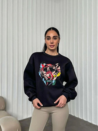 Kadın Oversize Geniş Kesim Bisiklet Yaka Kaplan Nakışlı İşlemeli Üç İplik Şardonlu  Sweatshirt
