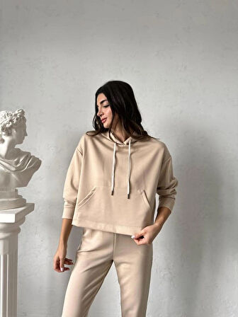 Kadın Vizon Renk Crop Kapşonlu Kanguru Cepli Sweatshirt -Bol Paça Beli Lastikli Scuba Eşofman Takımı