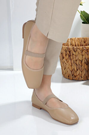 Beyaz Kare Burunlu Balerin Kadın Babet