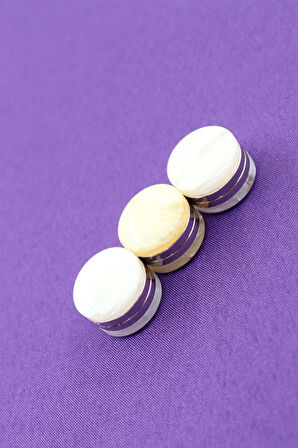 Eşarp mıknatısı. Şal mıknatısı. Türban mıknatısı. Başörtü mıknatısı. Mıknatıslı eşarp klipsi.