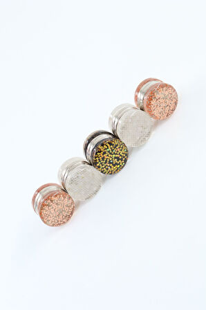 Eşarp mıknatısı. Şal mıknatısı. Türban mıknatısı. Başörtü mıknatısı. Mıknatıslı eşarp klipsi.