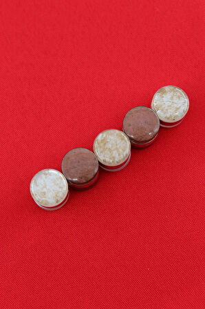 Eşarp mıknatısı. Şal mıknatısı. Türban mıknatısı. Başörtü mıknatısı. Mıknatıslı eşarp klipsi.