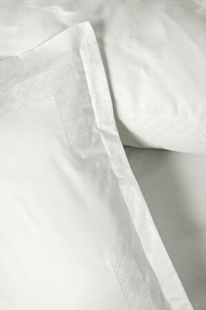 Nakışlı Çift Kişilik Saten Nev Takımı Galant Beyaz