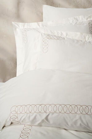 Nakışlı Çift Kişilik Saten Nev Takımı Riley Ekru