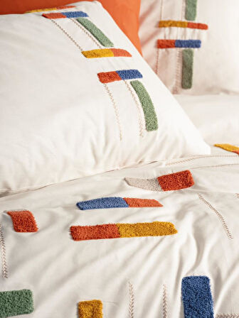 Puff Nakışlı Ranforce Çift Kişilik Nev Takımı Katy Tarçın