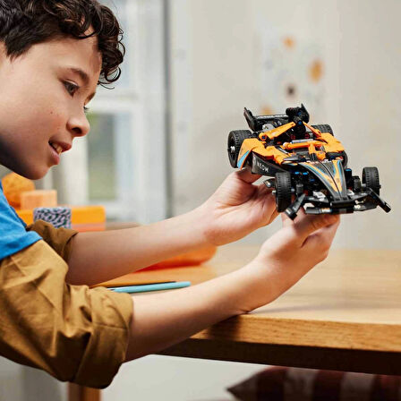 Nessiworld LEGO Technic NEOM McLaren Formula E Yarış Arabası 42169