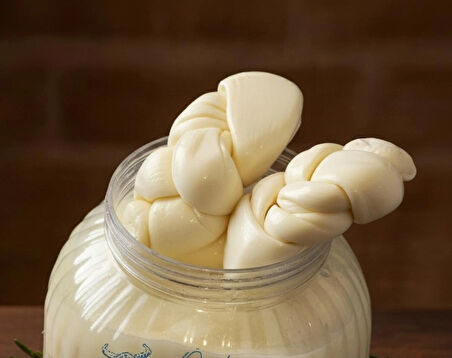 Doğal Örgü Peyniri 1 KG Bidon. Köy muhteşem sütü lezzeti direkt çiftlkten katkısız aracısız.