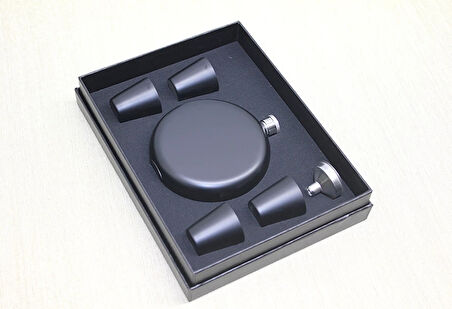 4 Shot Bardaklı Matara Seti Yuvarlak Siyah