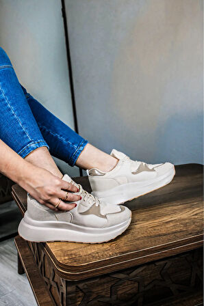 Triko Detaylı Kalın Taban Rahat Kalıp Bağcıklı Kadın Beyaz Sneaker