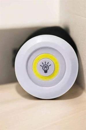 Mey Mey İthalat Spot Lamba Led Işık 3'lü Uzaktan Kumandalı Pilli Yapışkanlı Kablosuz Yeni Nesil Najmaddin