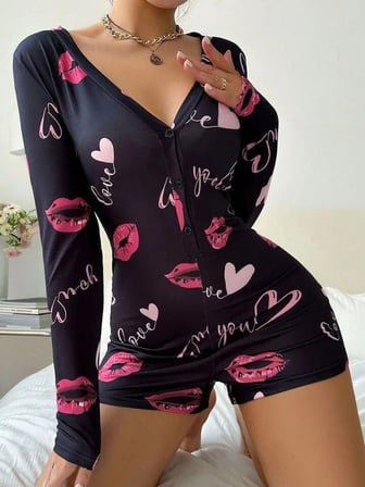 Beru Pamuklu Kırmızı Kalp Desenli Düğmeli Uzun Kol Tulum Pijama Najmaddin
