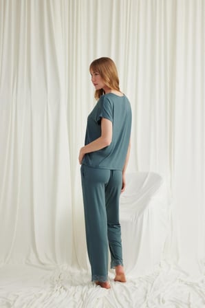 Beru Kısa Kollu V Yakalı Dantelli Pijama Takımı Najmaddin