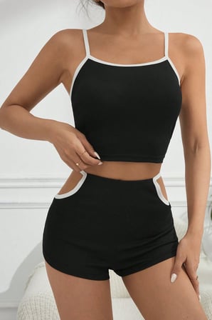 Beru Kadın Siyah Beyaz Şortlu Cut-out Detaylı Gecelik Takımı Najmaddin