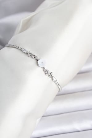Bez Pirinç Gümüş Renk Çiçek Model Su Yolu Kadın Bileklik Najmaddin