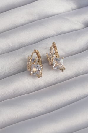 Bez Pirinç Gold Renk İri Zirkon Taşlı Kıvrımlı Minimal Kelebekli Halka Küpe Najmaddin