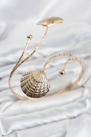 Hepsi Pazu Bileklik Gold Renk Pirinç Deniz Kabuğu Model 5886 Najmaddin