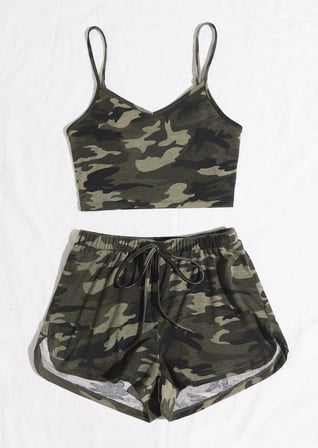 Hepsi Kadın Kamuflaj Desenli Askılı Crop Top ve Şortlu Gecelik Takım H110440 Najmaddin