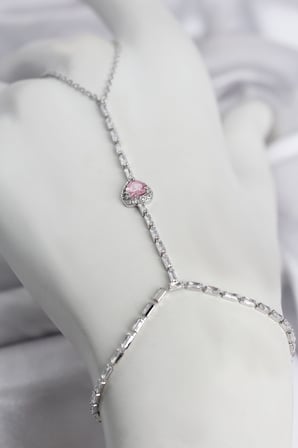 Hepsi Gümüş Renk Pirinç Zirkon Taşlı Pembe Kalp Model Şahmeran 5886 Najmaddin