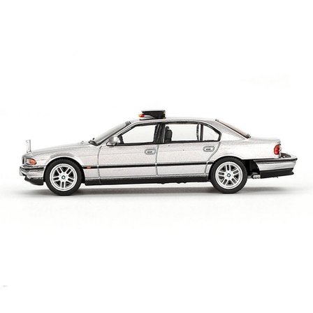 Ticaret Mini GT 1/64 BMW 750IL "Tomorrow Never Dies" Blister Paket Najmaddin