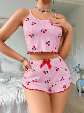 Beru Kadın Pembe Kiraz Desenli Askılı Şortlu Pijama Takımı Rahat Şık 2’li Set Najmaddin