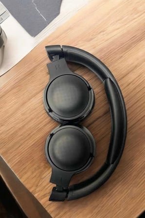 Kulak Üstü Kablosuz Bluetooth Kulaklık Gürültü Önleyici Ayarlanabilir Najmaddin