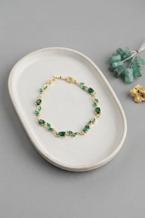 Hepsi Pirinc Gold Renk Yesil Zirkon Tasli Cicek Model Kadin Bileklik 5886 Najmaddin