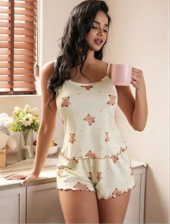 Beru Ayıcık Desenli Askılı Şortlu Pijama Takımı Najmaddin