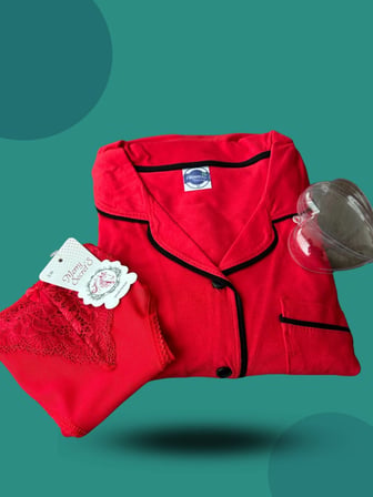 Beru Kadın Yılbaşı 2'li Özel Kalp Kutulu Slip - Pijama Hediye Seti Najmaddin