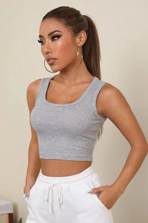 Beru Kadın Gri Kare Yaka Crop Top Bluz Najmaddin