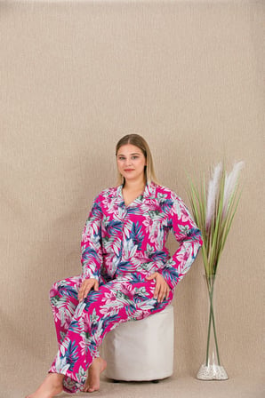 Beru Büyük Beden Renkli Yaprak Desenli Düğmeli Uzun Kol Viskon Pijama Takımı Najmaddin