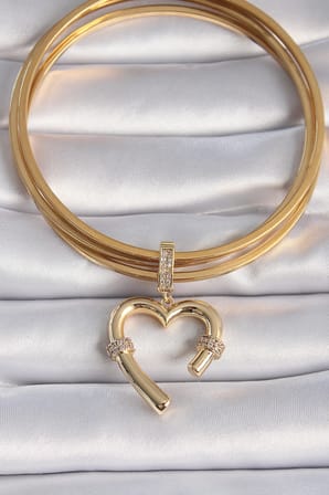 Bez Pirinç Gold Renk Zirkon Taş Detaylı Kalp Figür Ajda Charm Najmaddin
