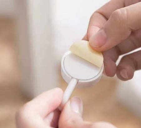Ticaret 10 lu Plastik Kendinden Yapışkanlı Renkli Askı Seti Najmaddin