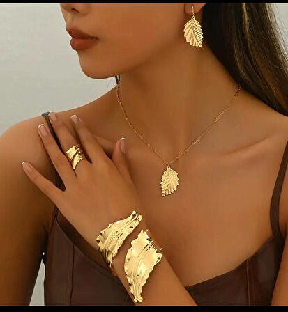 🟡 Retro Altın Renk Takı Seti (Bilezik + Küpe + Kolye)