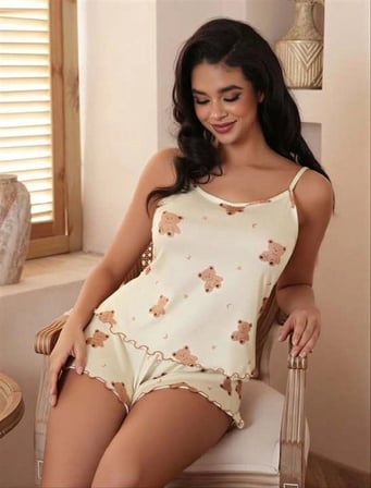 Nevamel® Ayıcık Desenli Askılı Şortlu Pijama Takımı