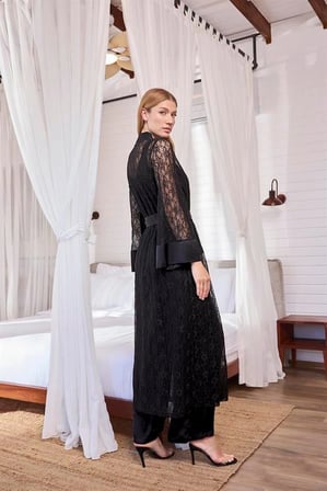 Nevamel® Uzun Kollu Dantelli Ve Kuşaklı Sabahlık