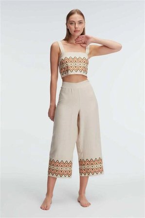 Nevamel® Askılı Oyuk U Yaka Geometrik Yazlık Uzun Nakış Detaylı Pijama Takımı