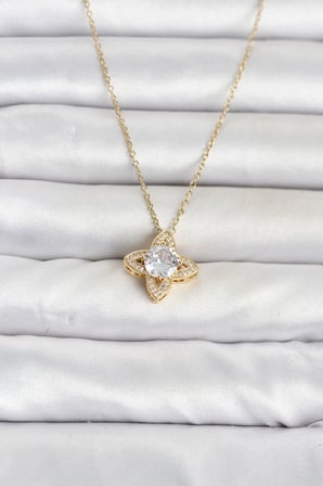 Nevamel® 316L Çelik Zincir Gold Renk Yonca Model Kadın Kolye 5886