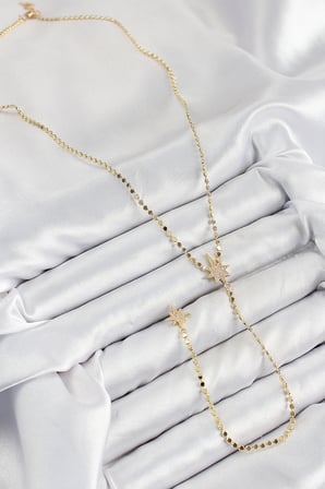 Nevamel® Pirinç Zirkon Taşlı Ezme Zincirli Kutup Yıldızı Model Gold Renk Y Kolye 5886