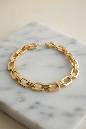 Nevamel® Pirinç Gold Renk Kare Zincirli Kadın Bileklik 5886