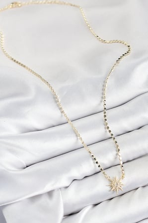 Nevamel® Pirinç Zirkon Taşlı Kutup Yıldızı Model Ezme Zincir Gold Renk Kadın Kolye 5886