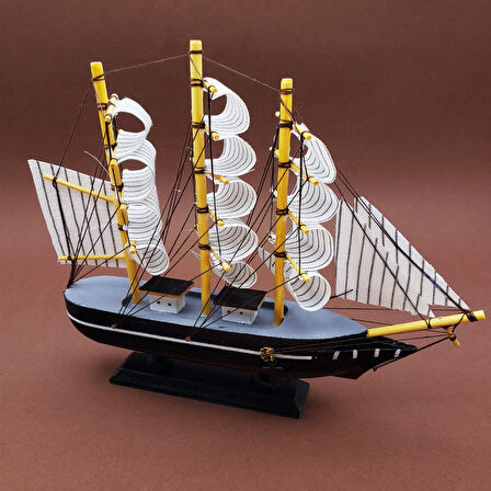 Orta Boy Ahşap Gemi