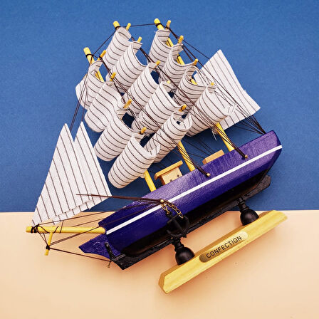 Büyük Boy Yelkenli Ahşap Gemi